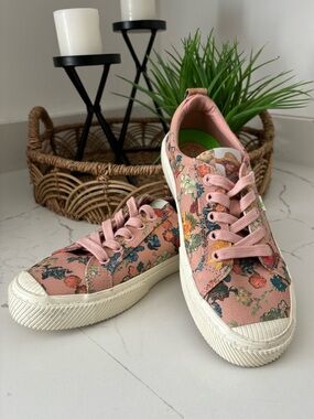 Cariuma x Van Gogh Musuem Pink Floral Art Sneakers Womens 8.5 Sustainable